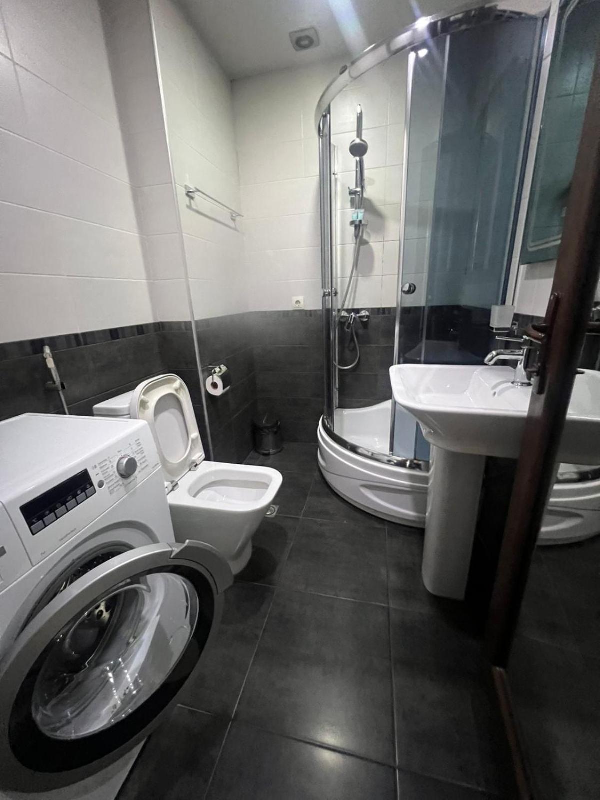 Seaview Panoramic Apartments Orbi Sea Towers Batumi Exterior photo